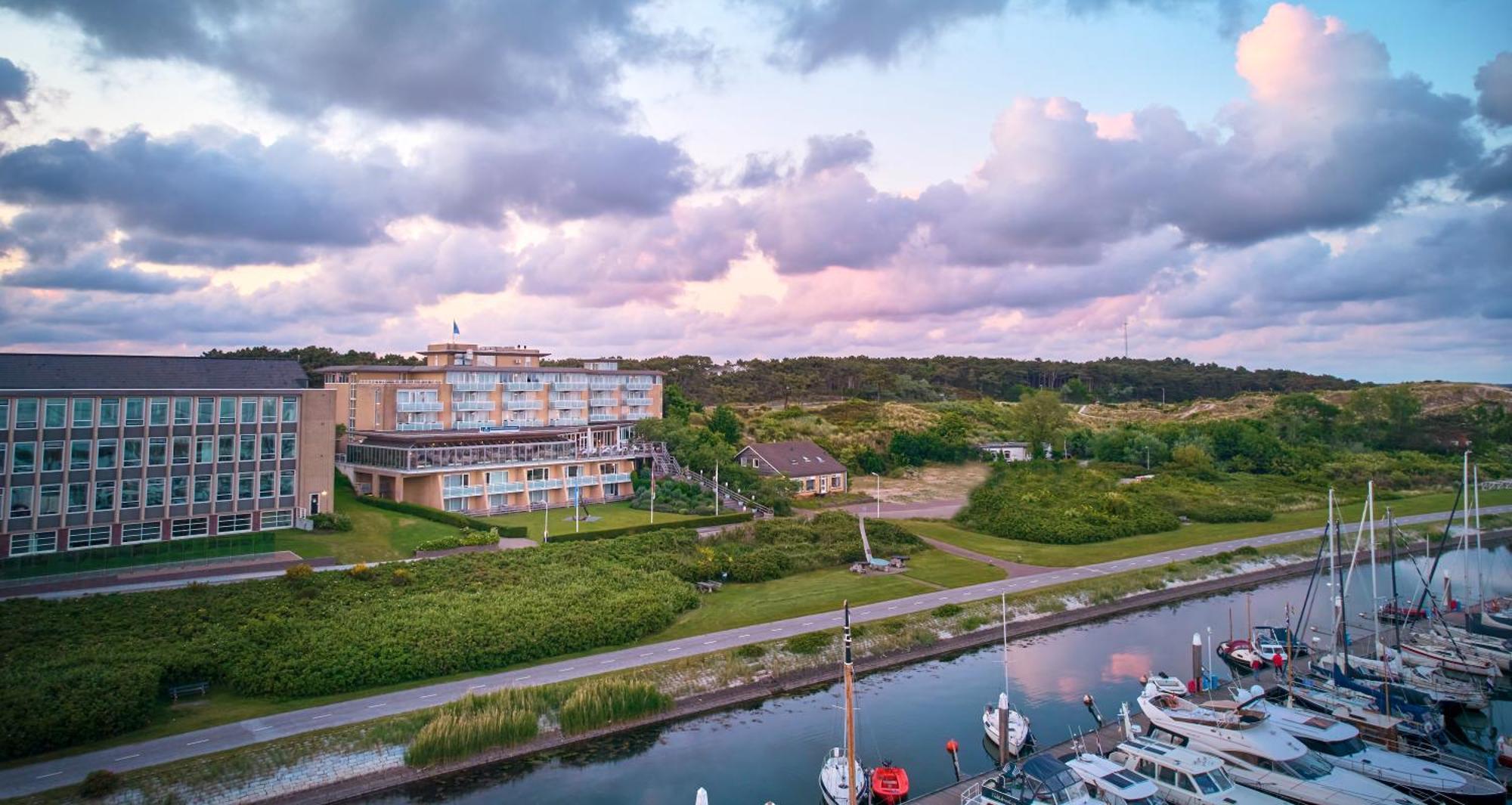 Westcord Hotel Schylge Екстериор снимка