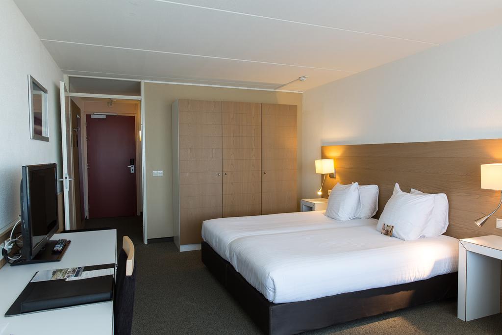 Westcord Hotel Schylge Екстериор снимка